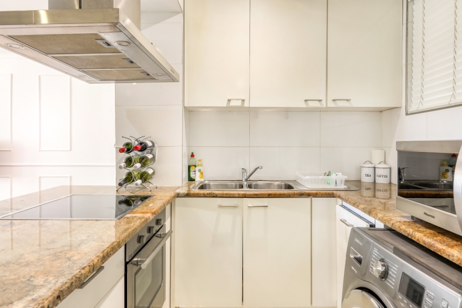 1 Bedroom Property for Sale in Green Point Western Cape